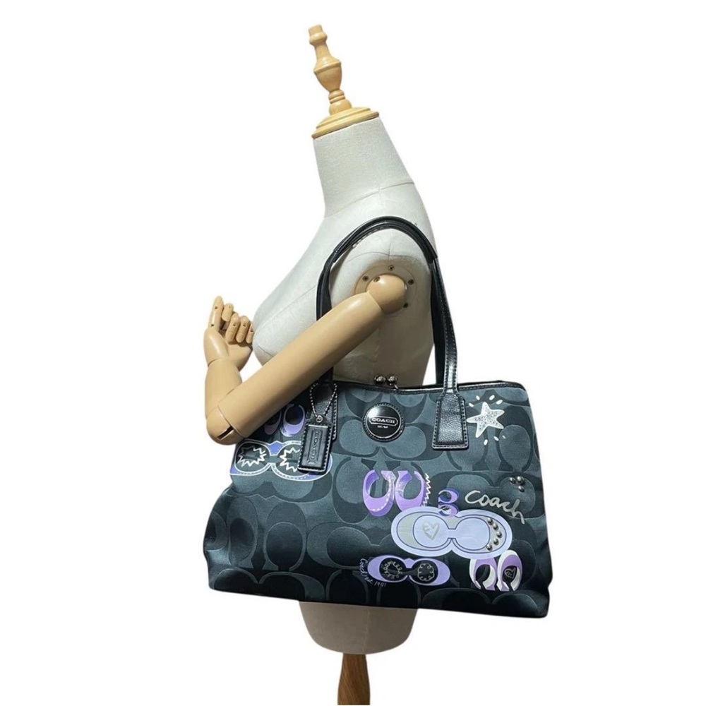 Coach Black Signature Canvas Optic Artistic Tote w Kisslock Closure EUC. - Picture 4 of 16